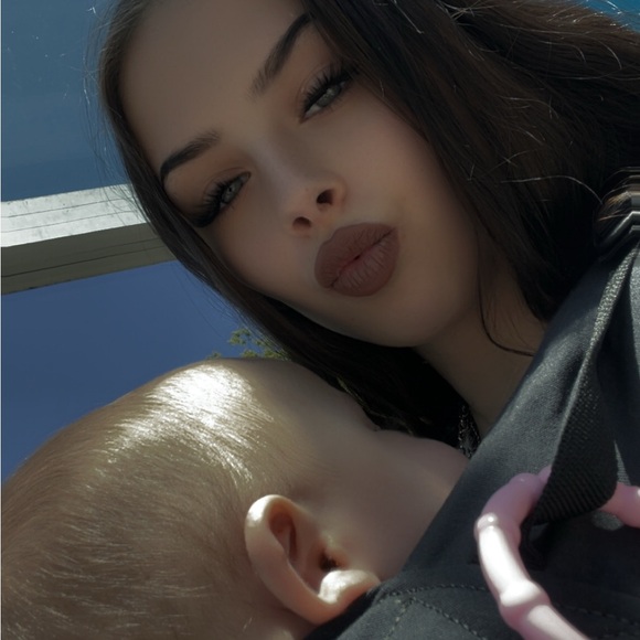 Meet your Posher, Kenzie - Picture 5 of 5